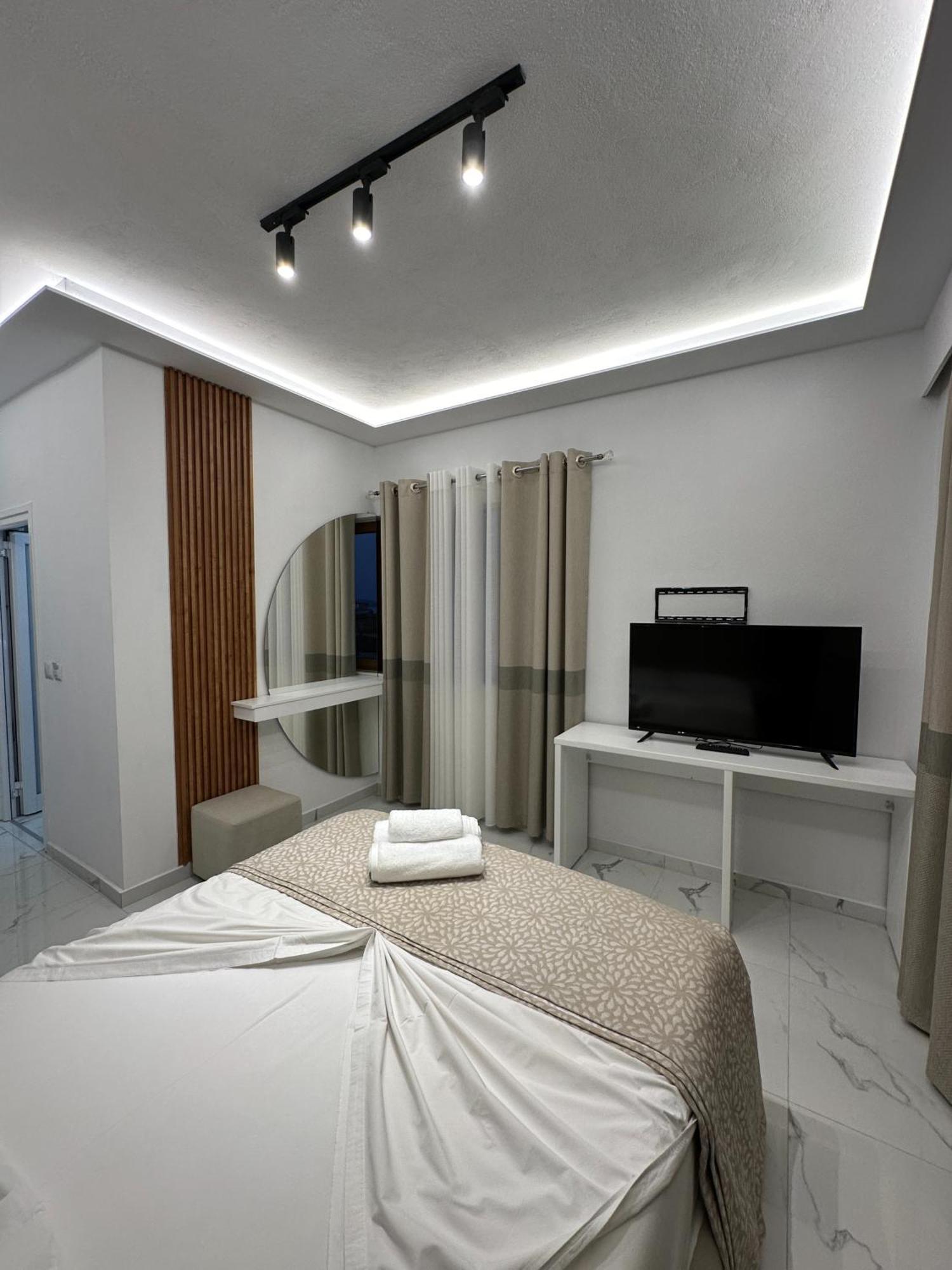 Hotel Elisabet Sarandë Eksteriør bilde