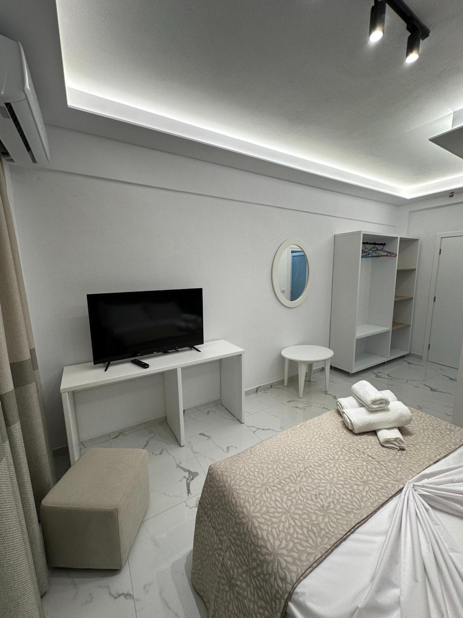 Hotel Elisabet Sarandë Eksteriør bilde