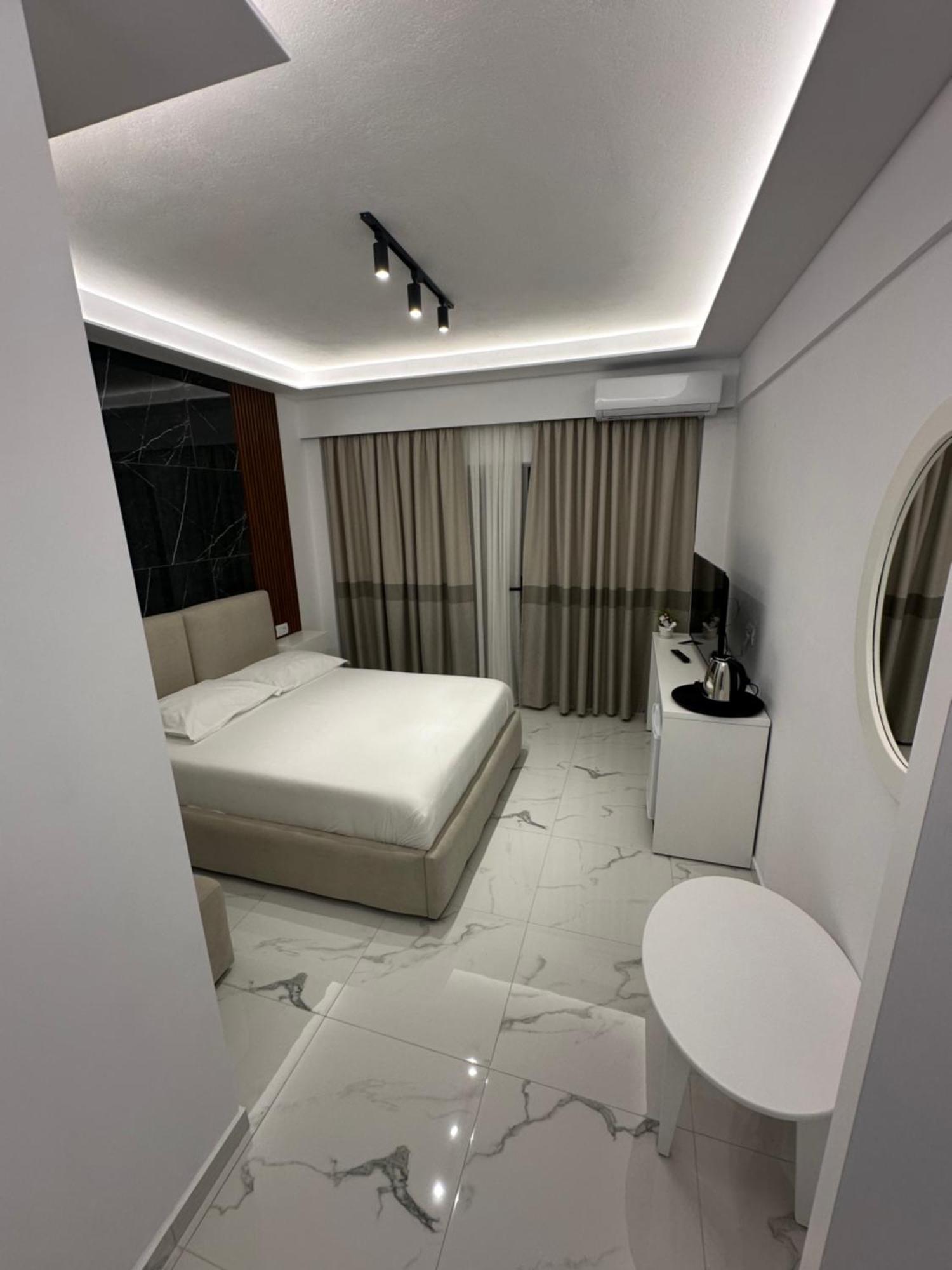 Hotel Elisabet Sarandë Eksteriør bilde