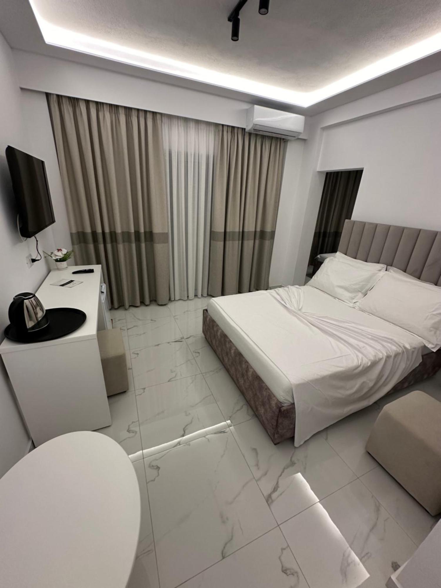 Hotel Elisabet Sarandë Eksteriør bilde