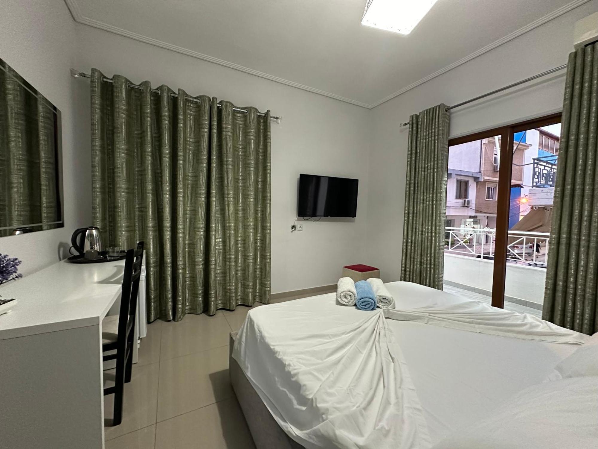 Hotel Elisabet Sarandë Eksteriør bilde